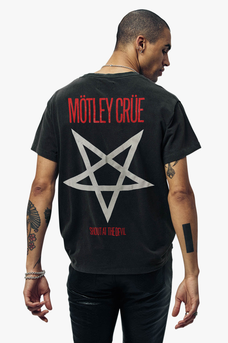 MOTLEY CRUE SHOUT AT THE DEVIL VINTAGE T-SHIRT