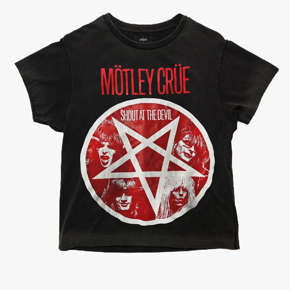 MOTLEY CRUE SHOUT AT THE DEVIL VINTAGE T-SHIRT ‐ OTHER UK - Main Image