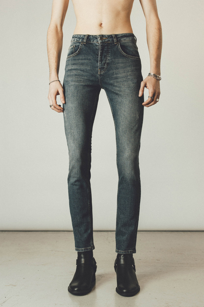 116 Essential Jeans