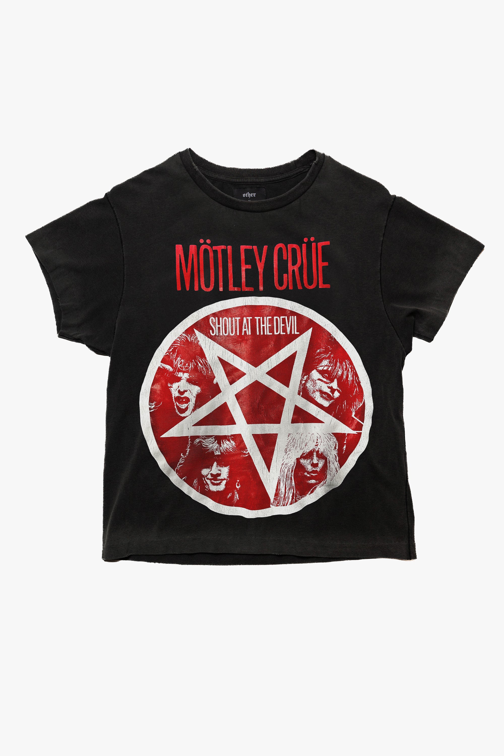 MOTLEY CRUE SHOUT AT THE DEVIL VINTAGE T-SHIRT ‐ OTHER