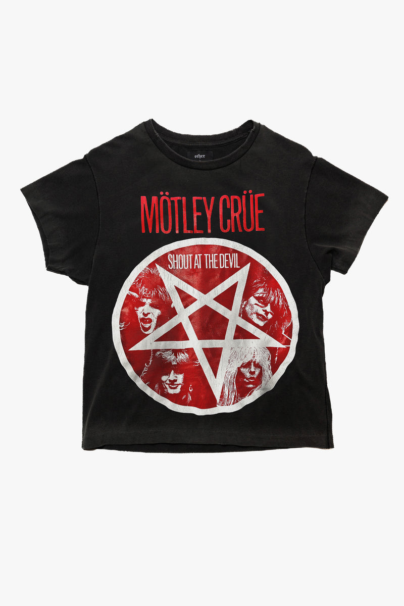 MOTLEY CRUE SHOUT AT THE DEVIL VINTAGE T-SHIRT